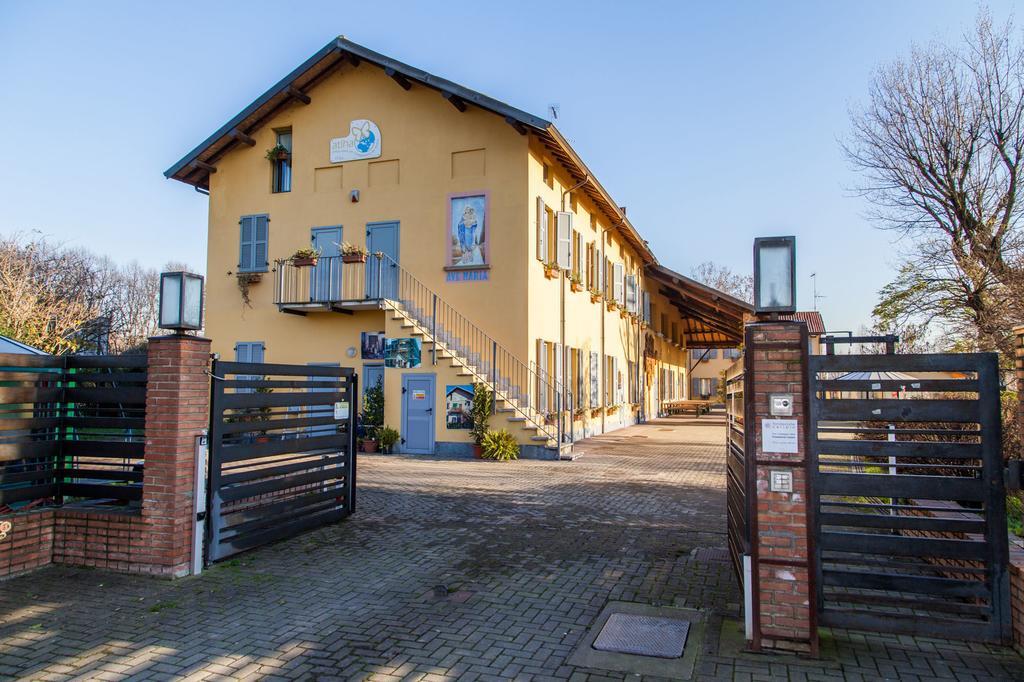 Cascina Bellaria Hostel Milan Luaran gambar